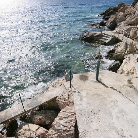 Apartments By The Sea Mimice, Omis - 14230 Bagian luar foto