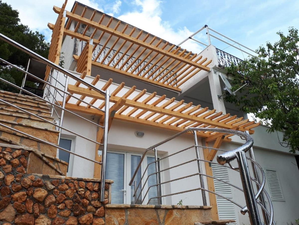 Apartments By The Sea Mimice, Omis - 14230 Bagian luar foto