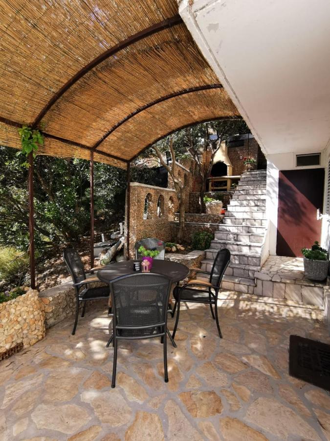Apartments By The Sea Mimice, Omis - 14230 Bagian luar foto