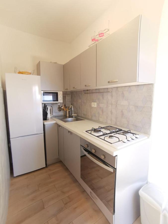 Apartments By The Sea Mimice, Omis - 14230 Bagian luar foto