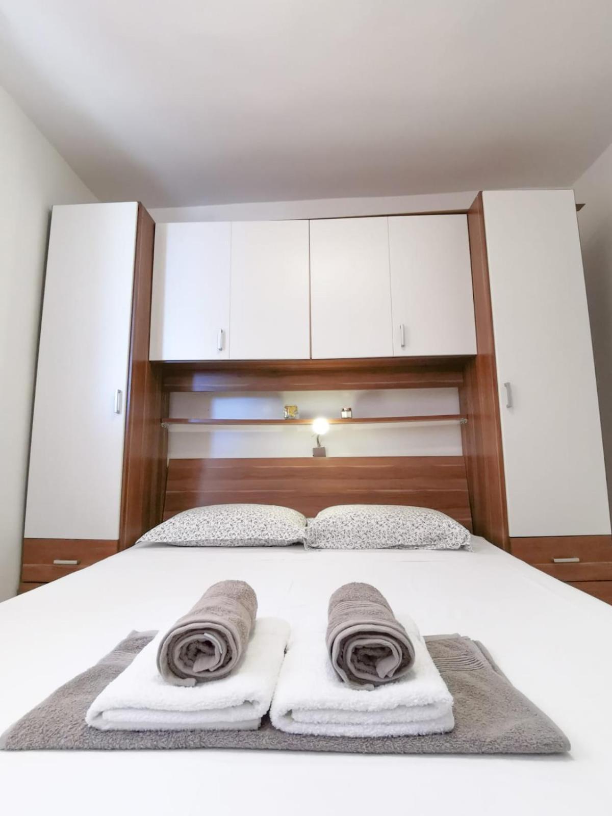 Apartments By The Sea Mimice, Omis - 14230 Ruang foto