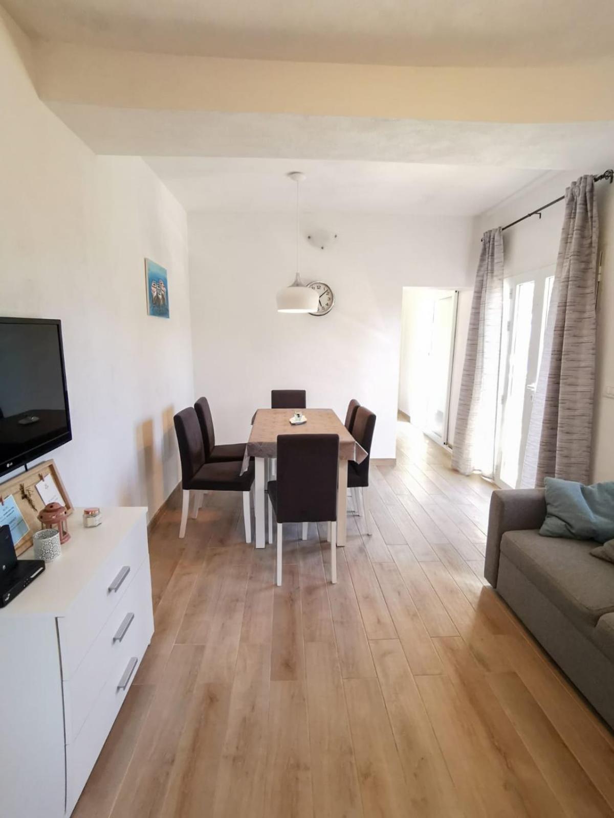Apartments By The Sea Mimice, Omis - 14230 Ruang foto